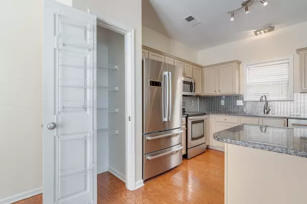 Memphis, TN 38120,331 FOUNTAIN RIVER DR