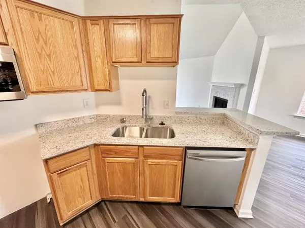 Unincorporated, TN 38018,6938 COUNTRY WALK DR