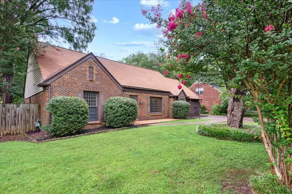 Memphis, TN 38119,6102 MACINNESS DR