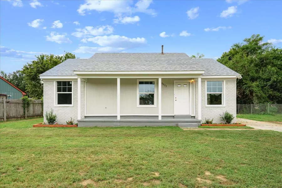 5022 APPLE WHITE LN, Memphis, TN 38109