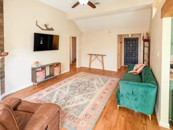 Oakland, TN 38060,145 OAKLAND HILLS DR