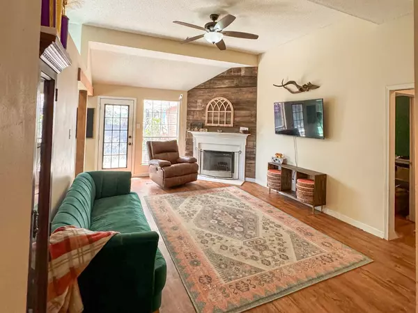 Oakland, TN 38060,145 OAKLAND HILLS DR