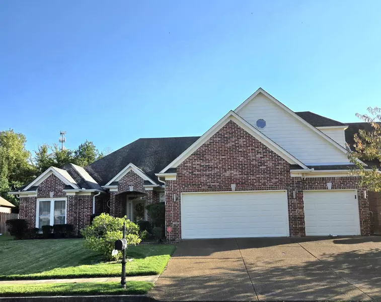 1308 CROSSMONT CV, Cordova, TN 38016