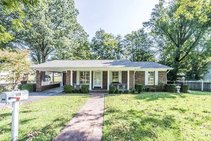 608 CUMMINS ST, Covington, TN 38019