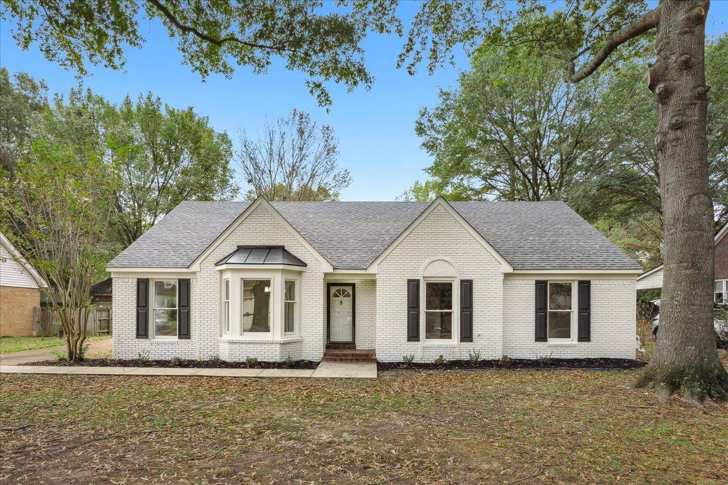 483 OLD OAK LN, Collierville, TN 38017
