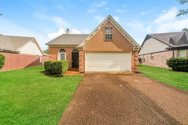 1048 CROSS WOOD LN, Cordova, TN 38018