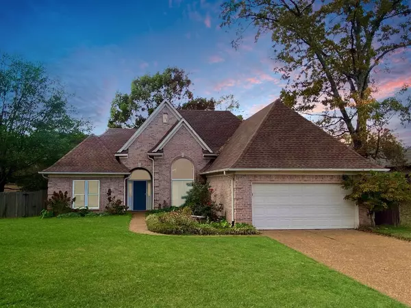 235 LAKEWOOD DR, Oakland, TN 38060