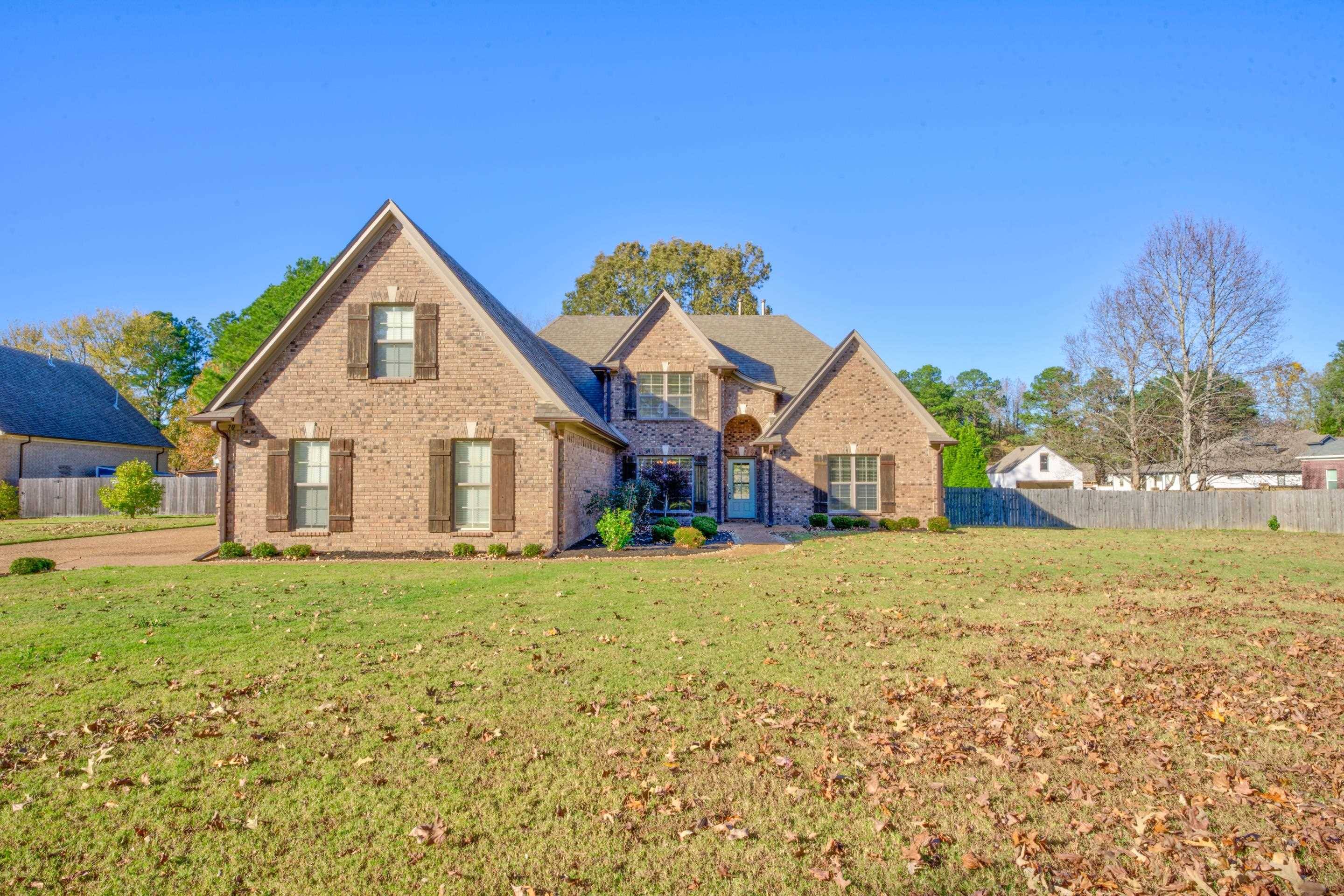 70 OAK HOLLOW CV, Unicorp/eads, TN 38002