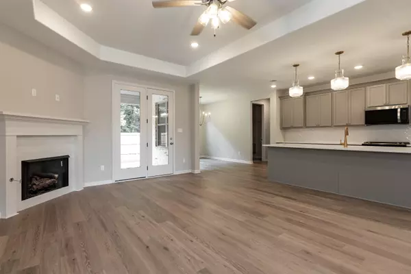 Cordova, TN 38018,584 HOLDEN DR