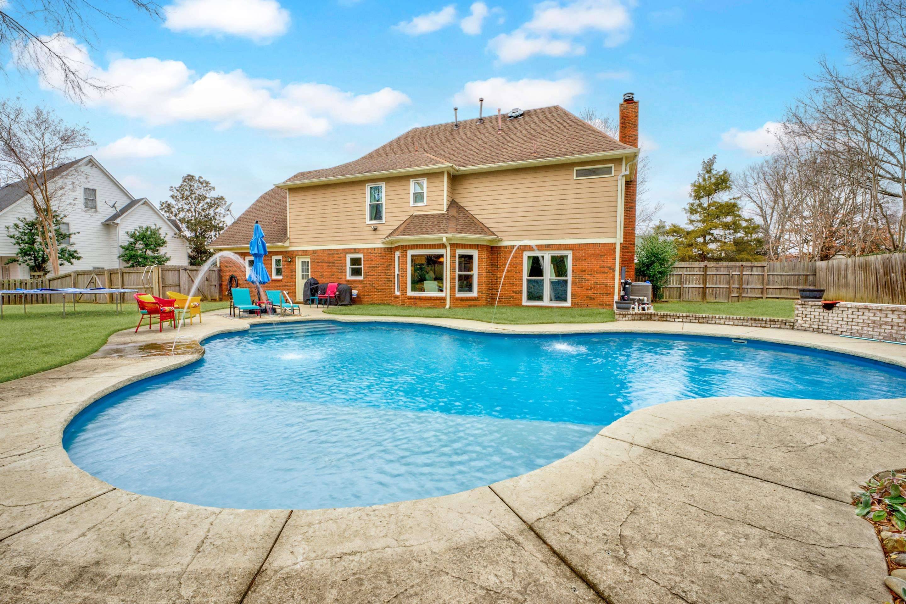 Collierville, TN 38017,354 HOUND HILL PL