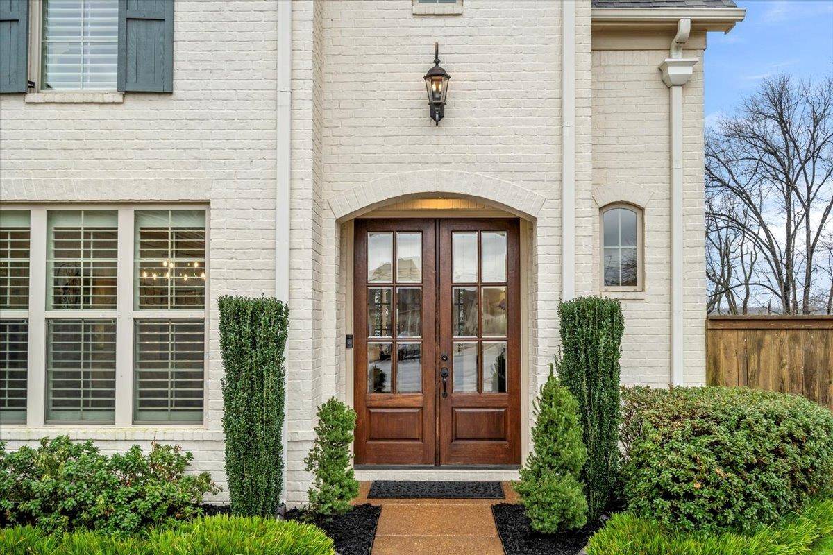 Collierville, TN 38017,10429 EMMAS CIR S