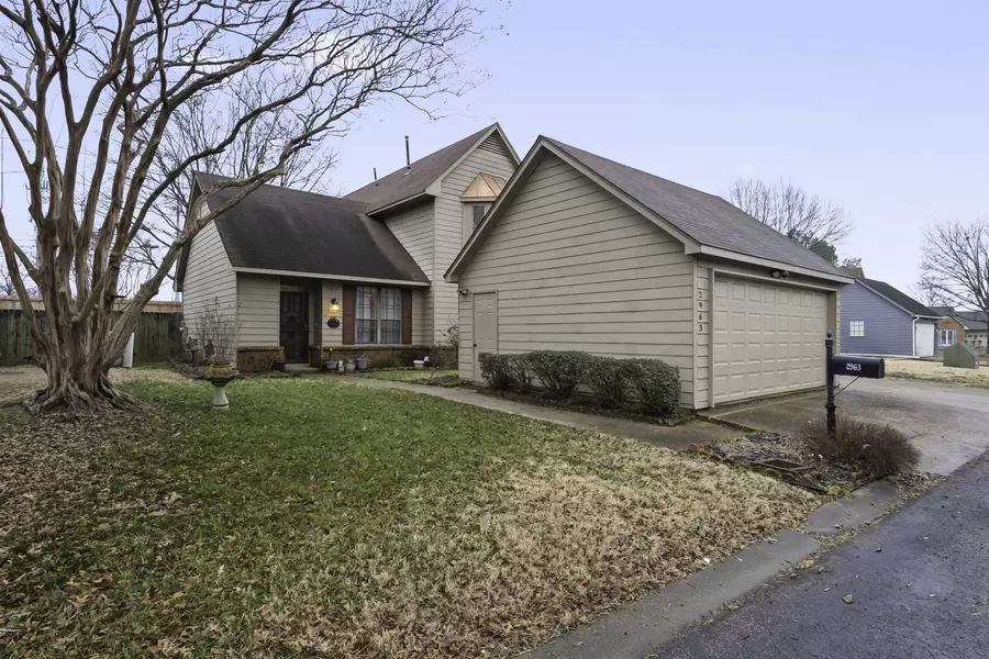 2963 S PONDSIDE DR, Memphis, TN 38119
