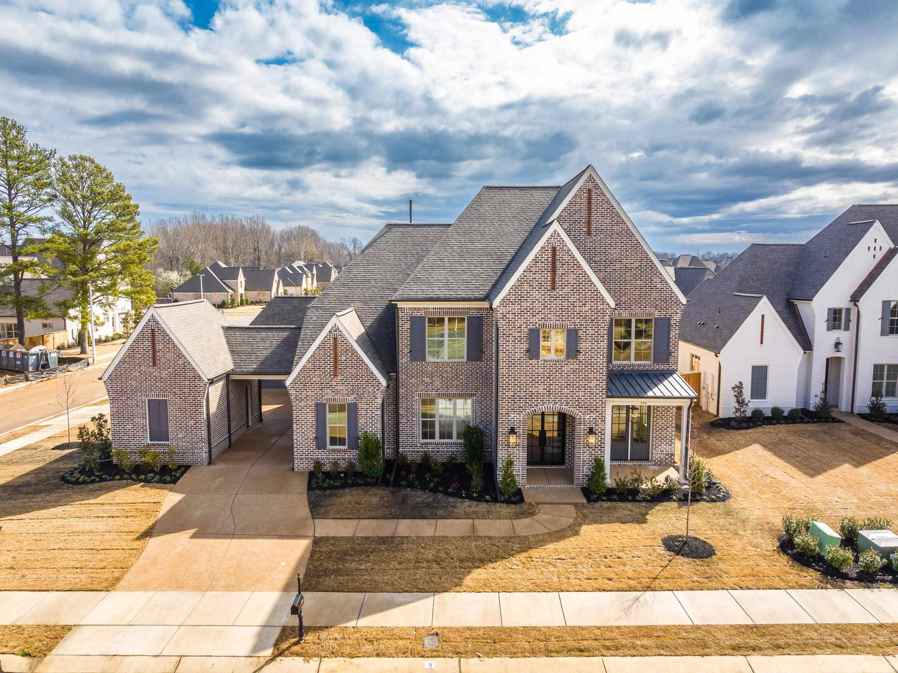 594 CEDAR SHADOWS CIR W, Collierville, TN 38017