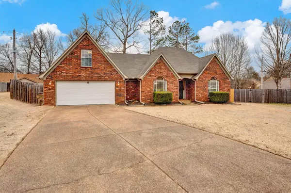 Cordova, TN 38018,8942 WALNUT FOREST CV