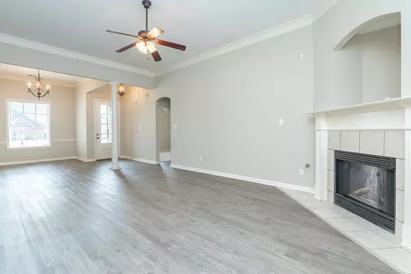 Oakland, TN 38060,185 WHISPERING MEADOWS DR