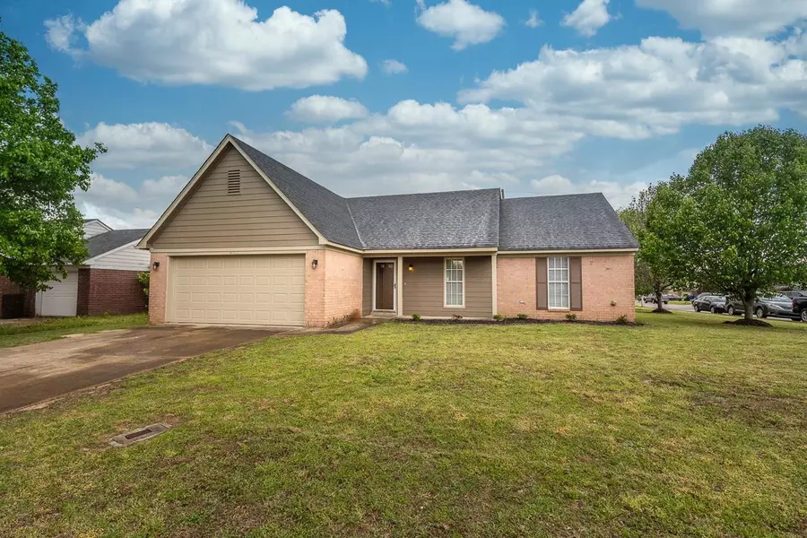 6393 MAGNOLIA LAKES DR, Olive Branch, MS 38654