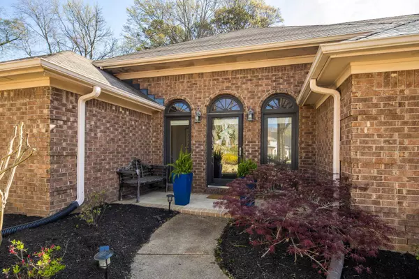 Memphis, TN 38018,286 WALNUT TREE CV