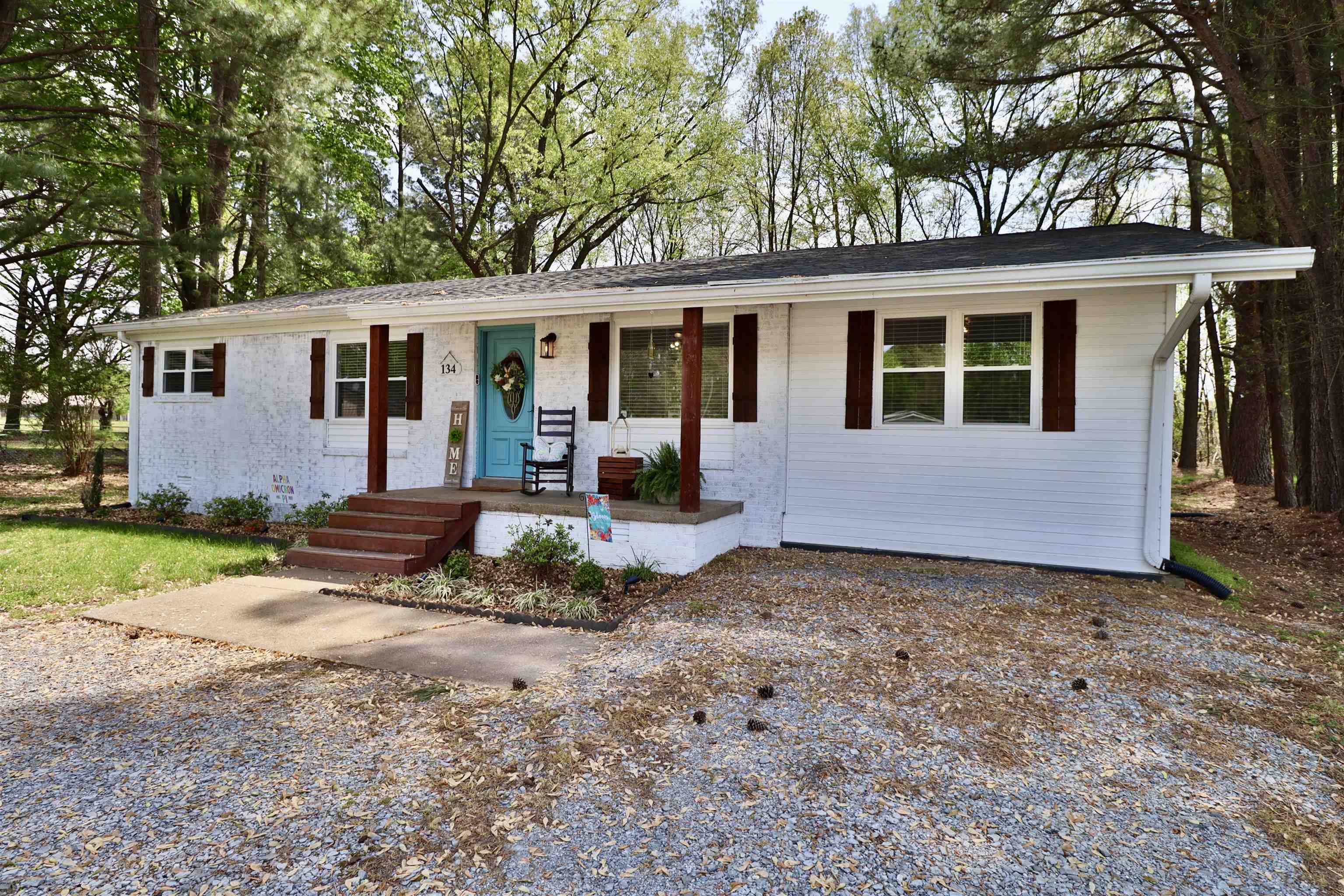 134 MEADOWBROOK DR, Martin, TN 38237