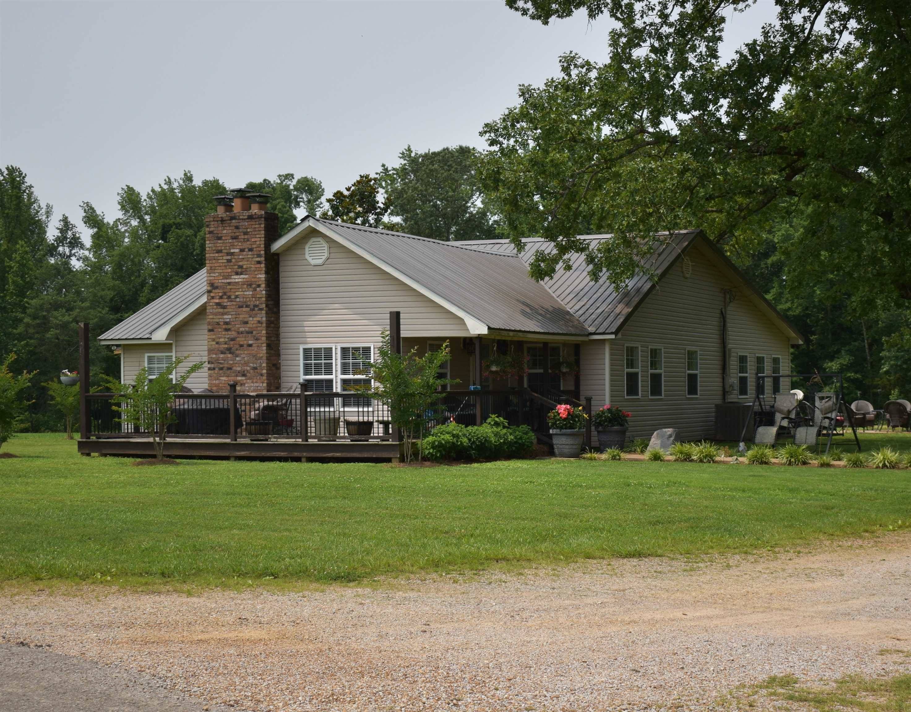 1320 WOODS RD, Adamsville, TN 38310