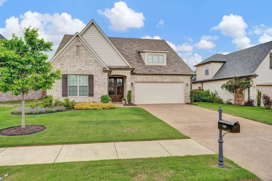 345 CHEROKEE CIR, Oakland, TN 38060