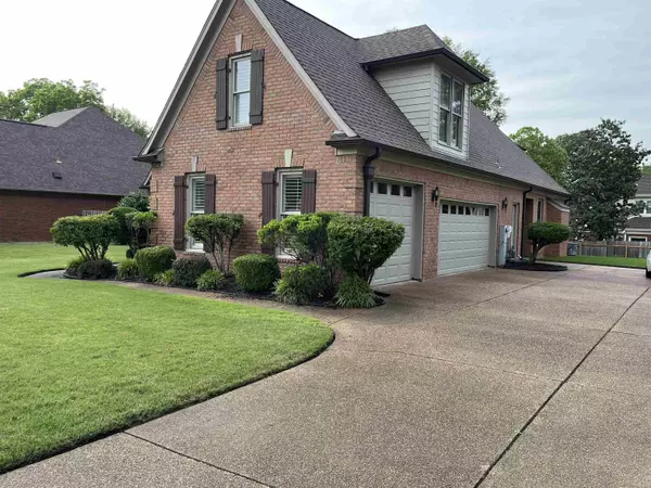 Collierville, TN 38017,10202 WYNMANOR DR