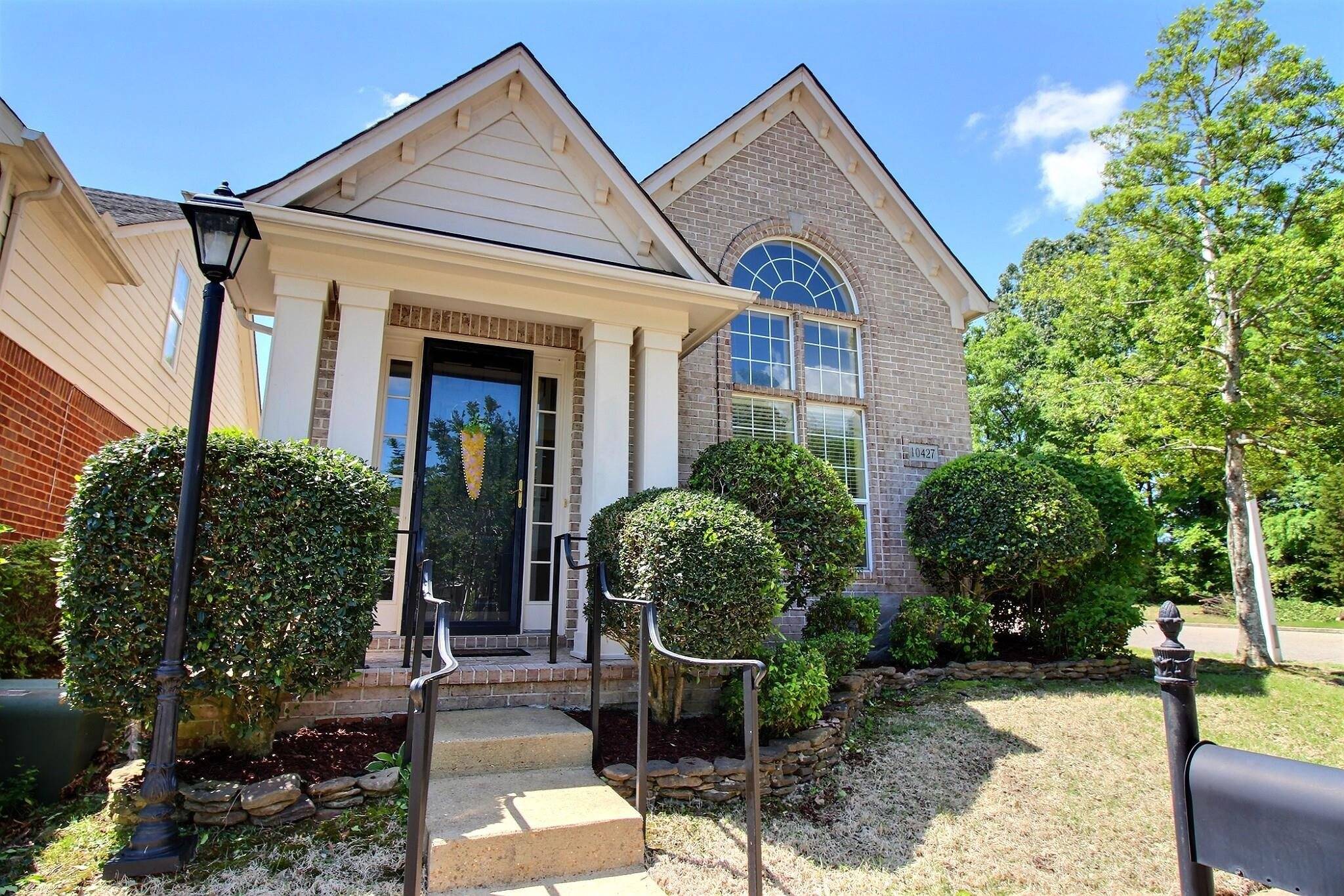 10427 KENSINGTON CIR, Collierville, TN 38017