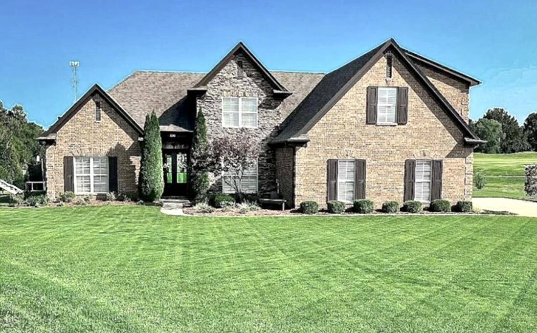 2392 AUGUSTA DR, Dyersburg, TN 38024