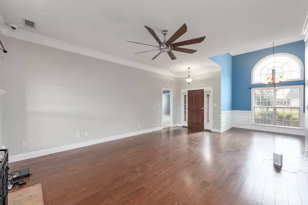 Medina, TN 38355,315 SHORT LEAF DR