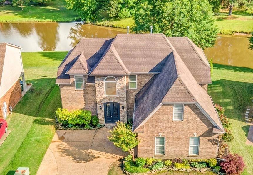 8877 VILLAGE LAKE LN, Bartlett, TN 38002