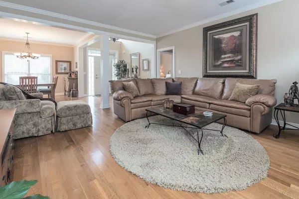 Cordova, TN 38016,8889 RIVER PINE DR