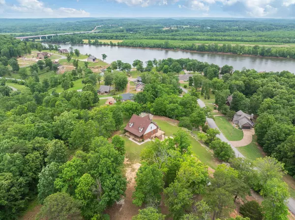 Bath Springs, TN 38311,851 RIVERS EDGE DR