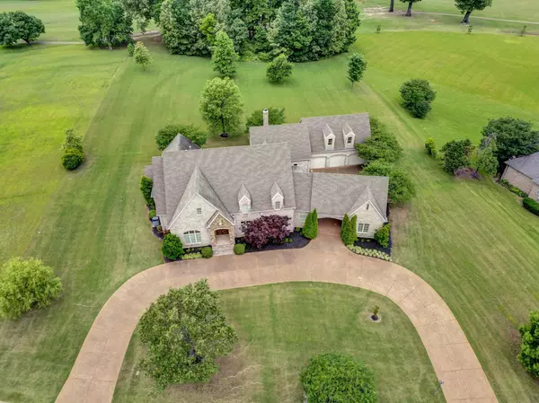 Covington, TN 38019,401 FAIRWAY DR