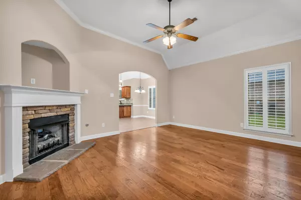 Lakeland, TN 38002,5273 CONIFER VIEW LN