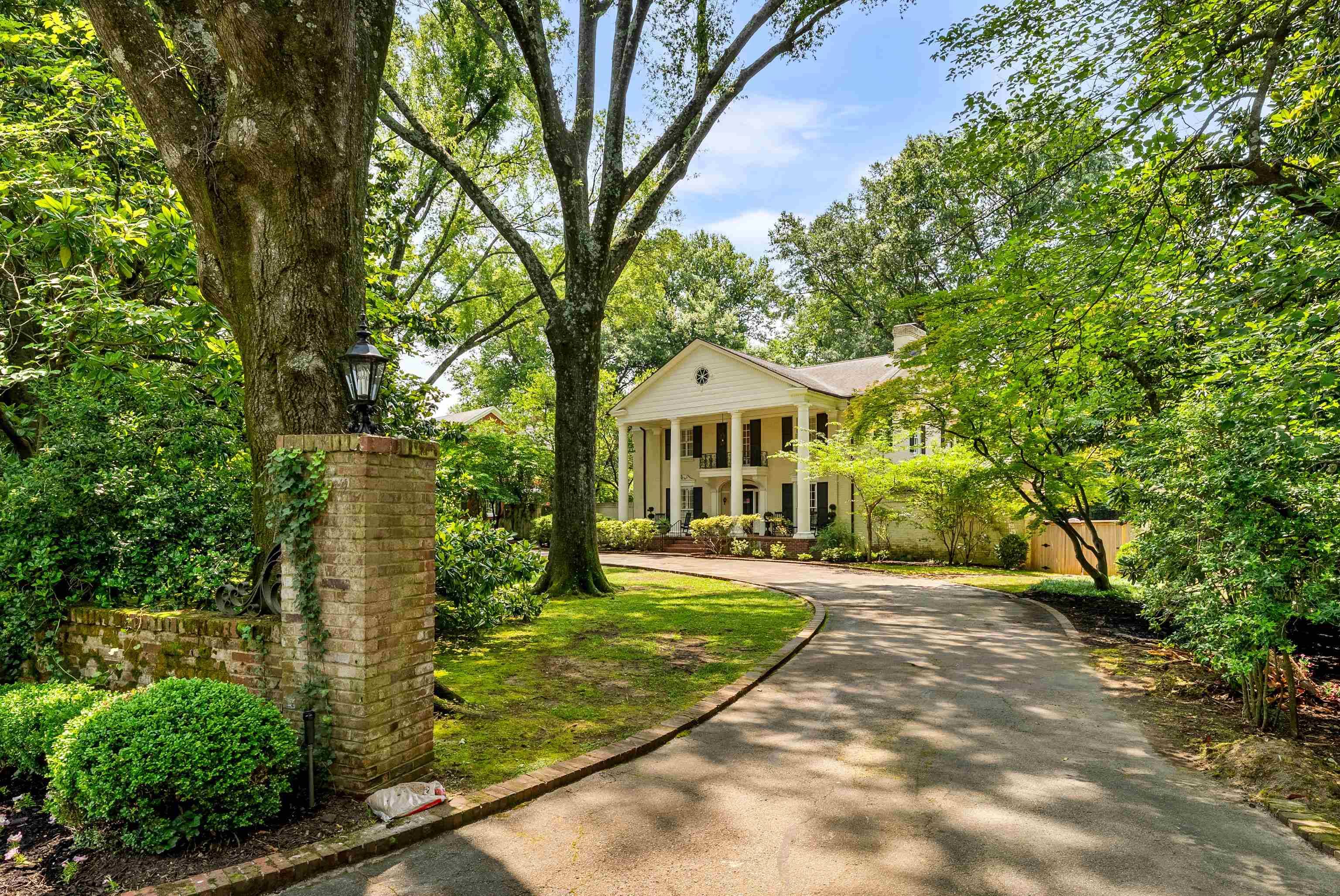 3571 S GALLOWAY DR, Memphis, TN 38111