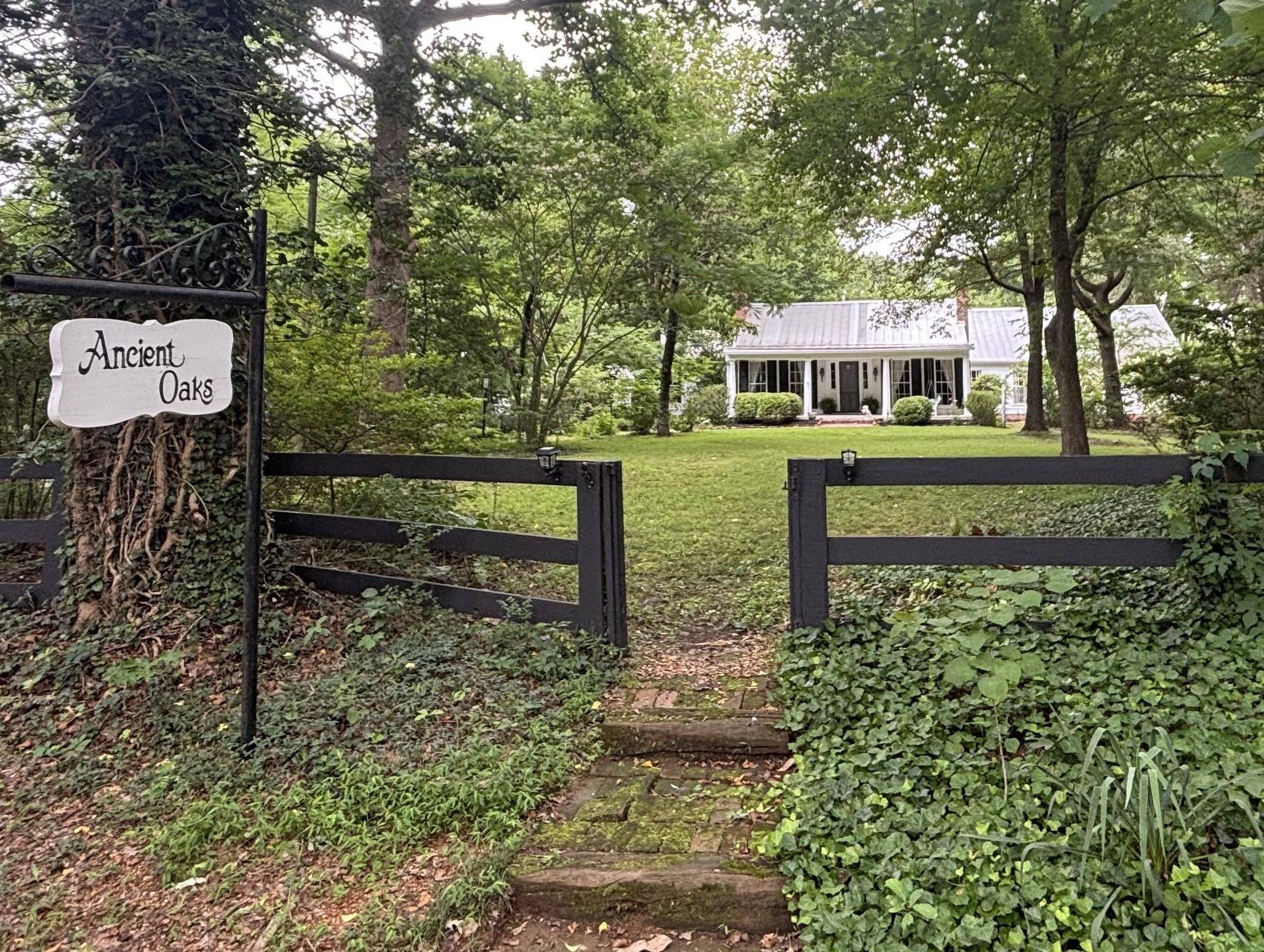 110 HILLWOOD LN, Collierville, TN 38017