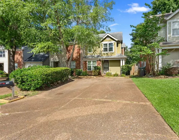 Memphis, TN 38018,736 N WALNUT WOODS CV