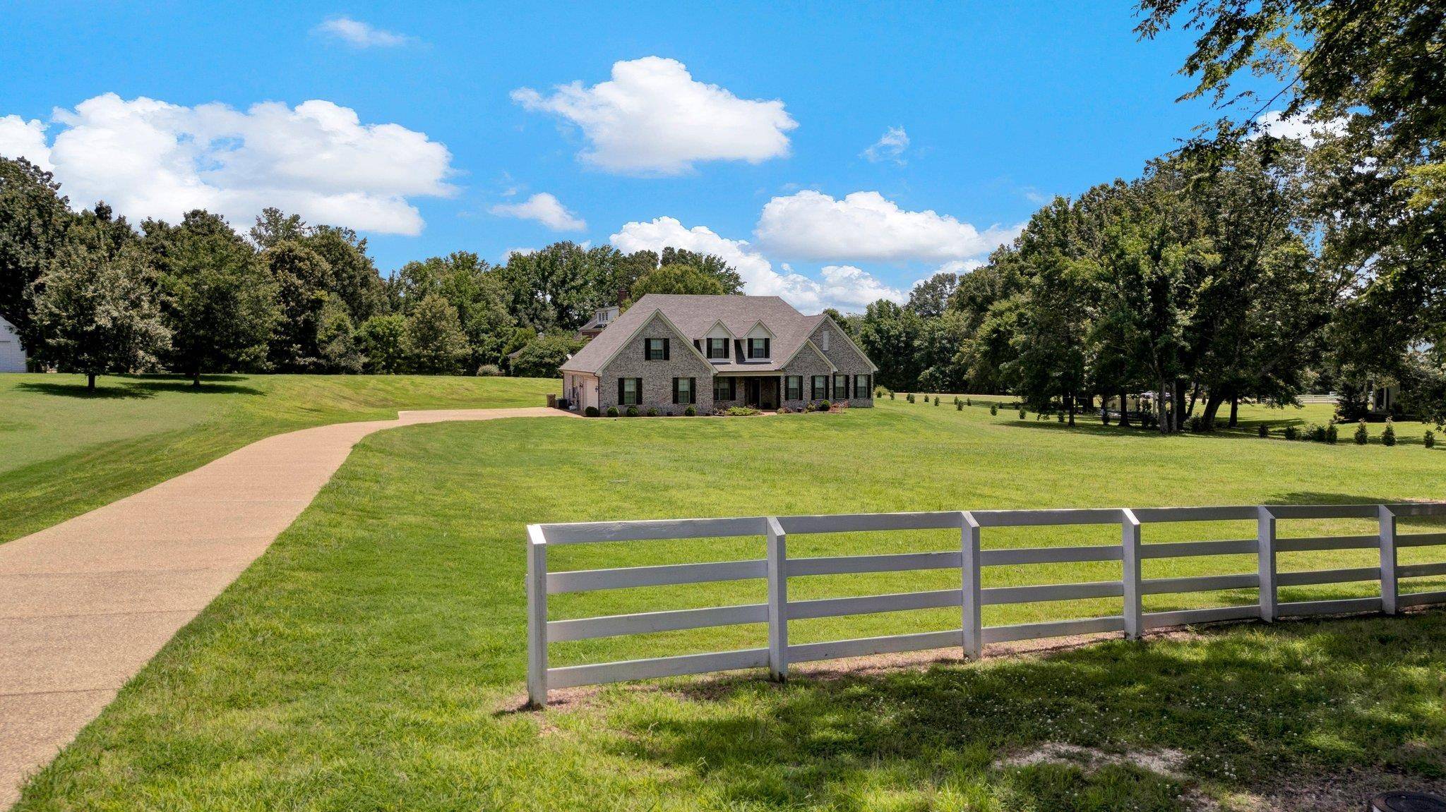 620 N REID-HOOKER RD, Eads, TN 38028