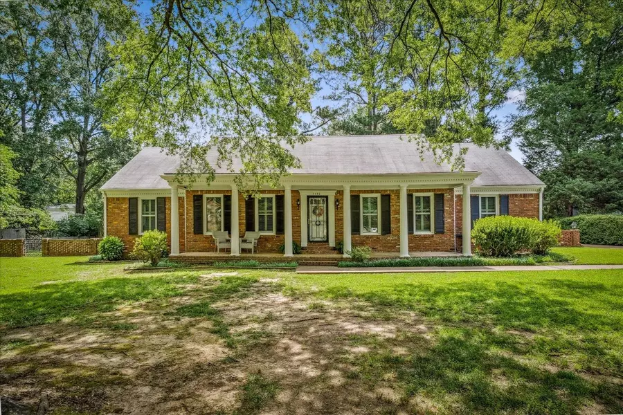 1484 LANCASTER DR, Memphis, TN 38120