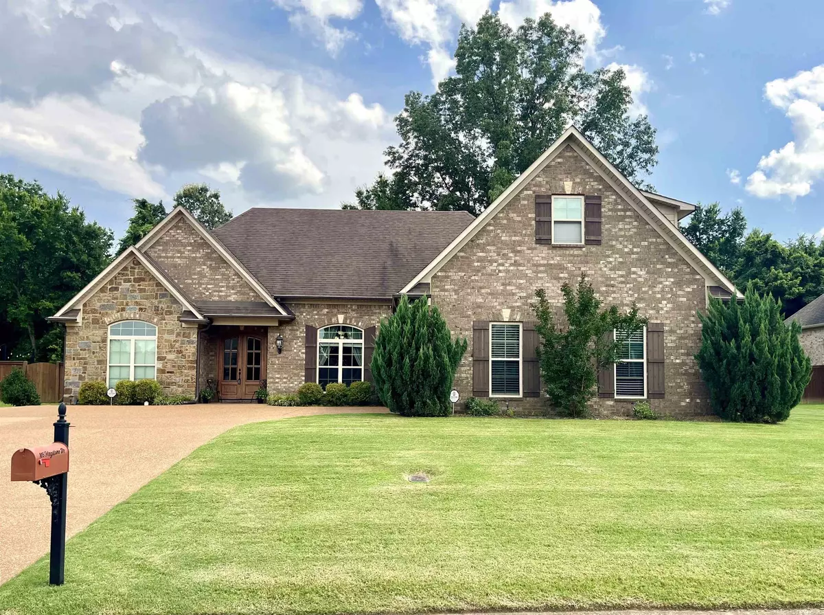 Jackson, TN 38301-8569,105 FLAGSTONE DR