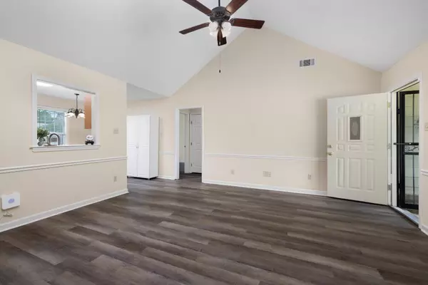 Munford, TN 38058,121 PARKWOOD LN
