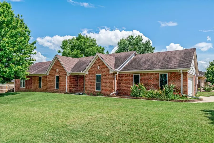 9273 JEFFERSON DR, Olive Branch, MS 38654