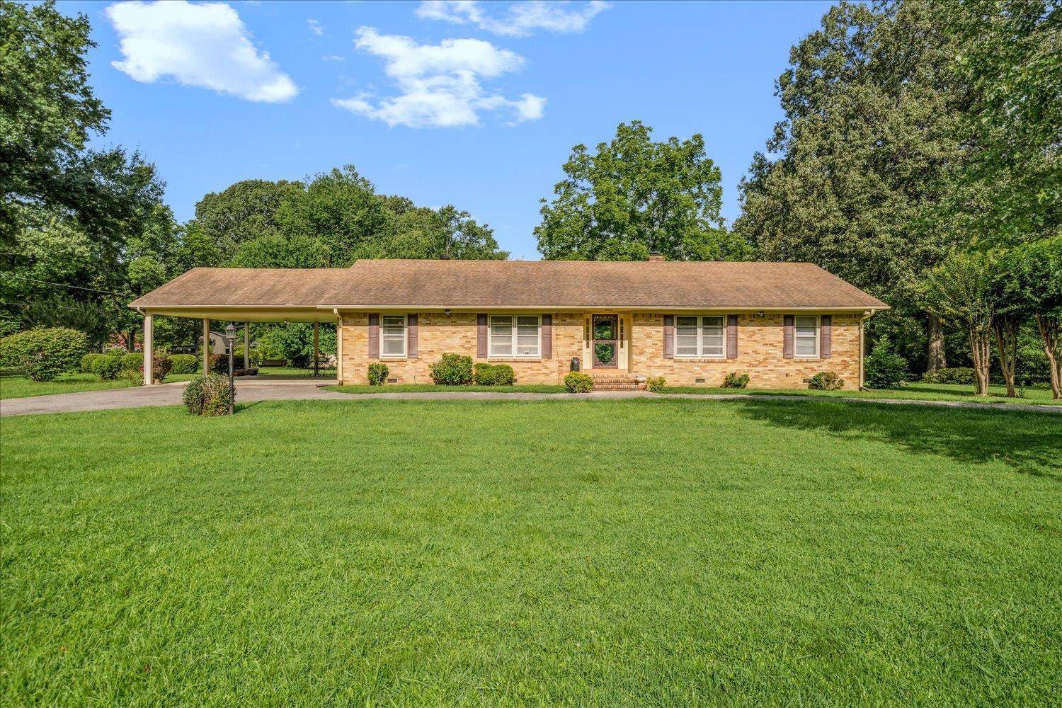2697 JUNEWAY DR, Bartlett, TN 38134