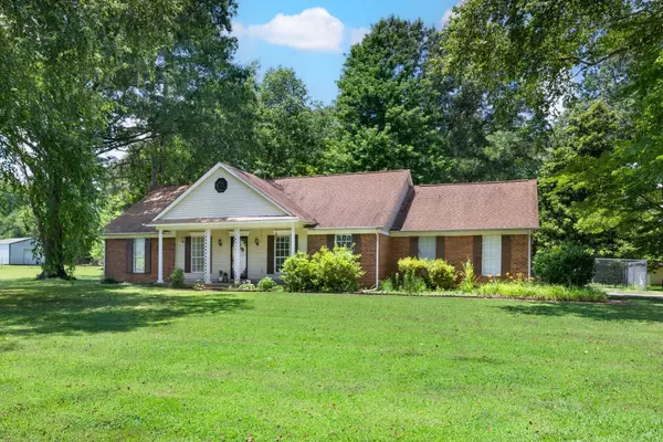 5015 EAGLES NEST LN, Bartlett, TN 38002