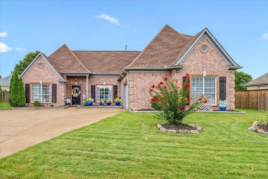 6492 ROYAL VALLEY DR, Bartlett, TN 38135