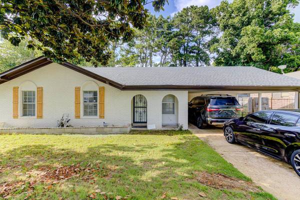 6044 RAINTREE DR, Memphis, TN 38115