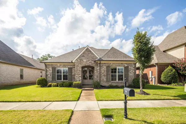 1664 POPPY HILLS DR, Collierville, TN 38017