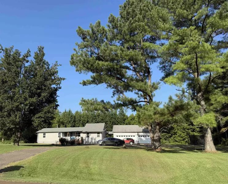 460 IVY DR, Oakland, TN 38060