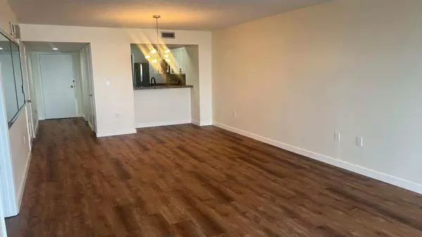 Memphis, TN 38103,200 WAGNER PL #407