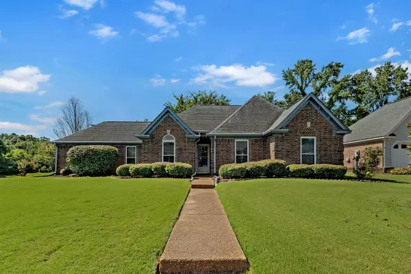Oakland, TN 38060,70 OAK CREST DR