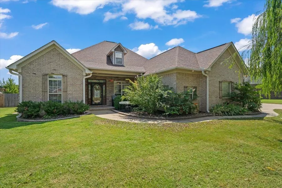 90 ROBERT L ELLIS DR, Munford, TN 38058